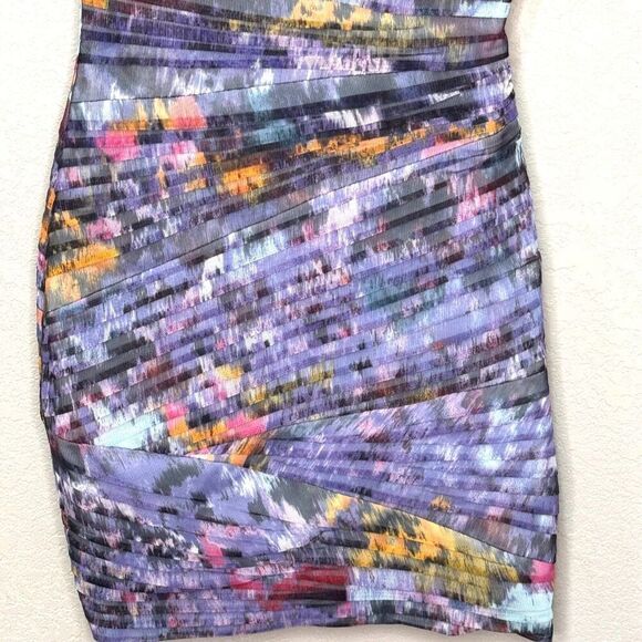 BCBGMAXAZRIA Mini Dress Size 2 Purple Watercolor Ruched Bodycon Strapless Straps - Picture 5 of 8